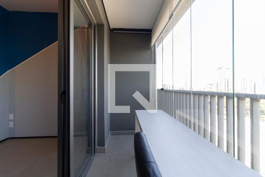 Varanda  de kitnet/studio para alugar com 1 quarto, 22m² em Liberdade, São Paulo