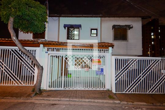 Fachada de casa à venda com 2 quartos, 153m² em Vila Maranduba, Guarulhos