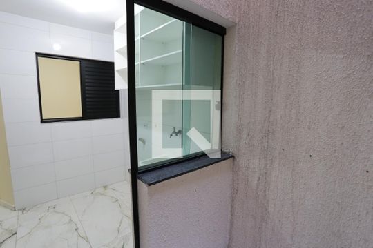 Hall de apartamento para alugar com 2 quartos, 40m² em Vila Marieta, São Paulo