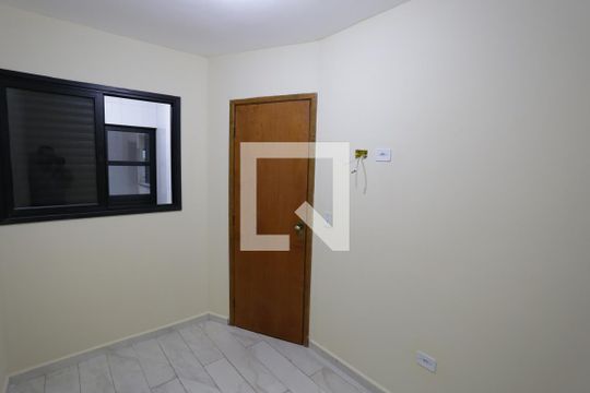 Quarto 1 de apartamento para alugar com 2 quartos, 40m² em Vila Marieta, São Paulo
