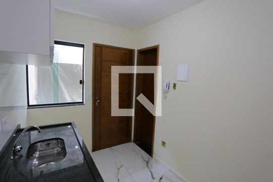 Cozinha de apartamento para alugar com 2 quartos, 40m² em Vila Marieta, São Paulo