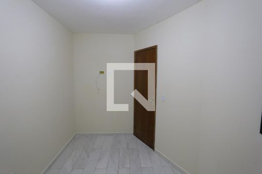 Quarto 2 de apartamento para alugar com 2 quartos, 40m² em Vila Marieta, São Paulo