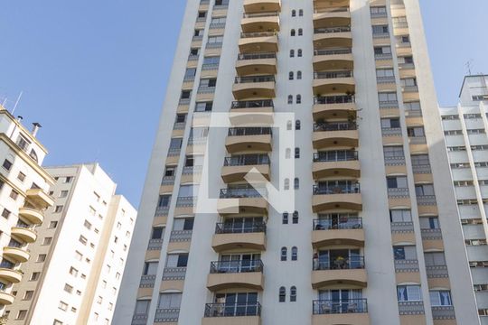 Fachada de apartamento à venda com 3 quartos, 130m² em Campo Belo, São Paulo