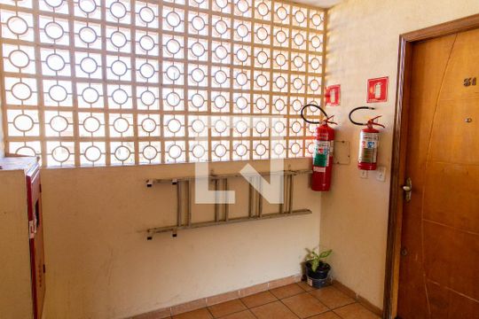 Hall de Entrada de apartamento à venda com 2 quartos, 52m² em Campanário, Diadema