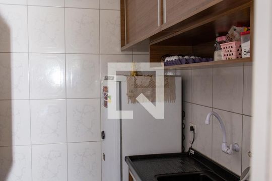 Cozinha de apartamento à venda com 2 quartos, 52m² em Campanário, Diadema
