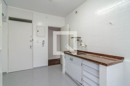 Cozinha de apartamento para alugar com 3 quartos, 102m² em Paraíso, São Paulo