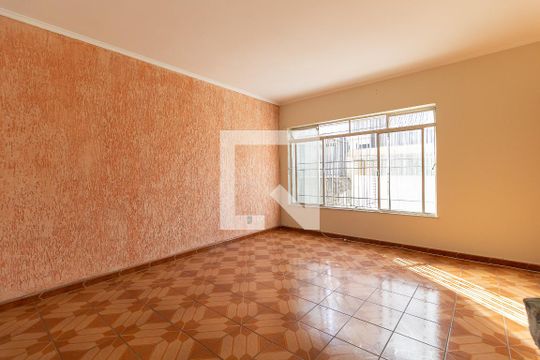Sala de casa à venda com 2 quartos, 200m² em Vila Moinho Velho, São Paulo