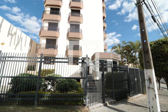 Fachada de apartamento à venda com 3 quartos, 113m² em Vila Bertioga, São Paulo