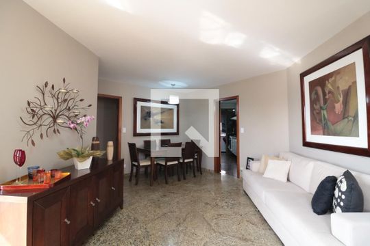 Sala de apartamento à venda com 3 quartos, 113m² em Vila Bertioga, São Paulo