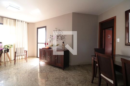 Sala de apartamento à venda com 3 quartos, 113m² em Vila Bertioga, São Paulo
