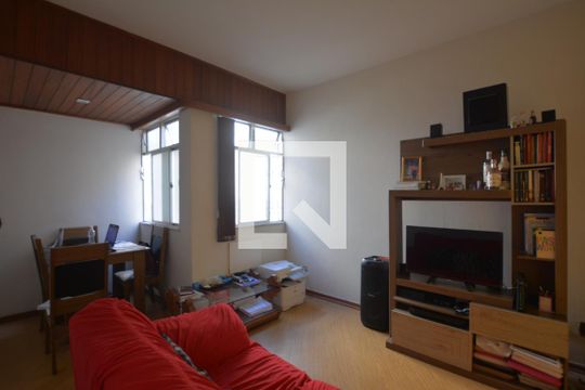 Sala de apartamento para alugar com 1 quarto, 50m² em Ramos, Rio de Janeiro