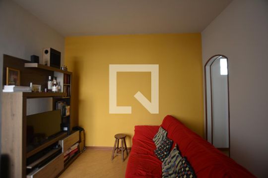 Sala de apartamento para alugar com 1 quarto, 50m² em Ramos, Rio de Janeiro