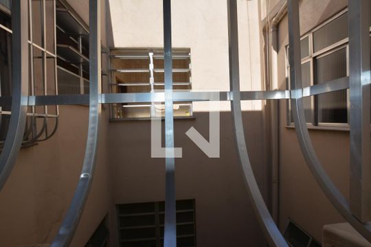 Vista da Sala de apartamento para alugar com 1 quarto, 50m² em Ramos, Rio de Janeiro