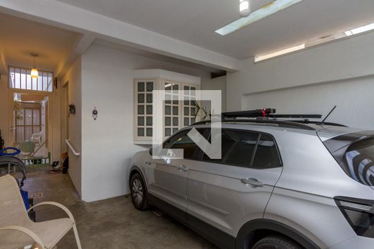 Garagem de casa à venda com 3 quartos, 149m² em Itaim Bibi, São Paulo