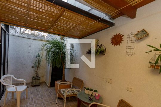 Quintal de casa à venda com 3 quartos, 149m² em Itaim Bibi, São Paulo