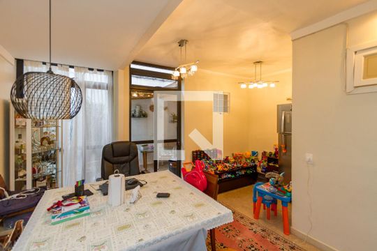 Sala de casa à venda com 3 quartos, 149m² em Itaim Bibi, São Paulo