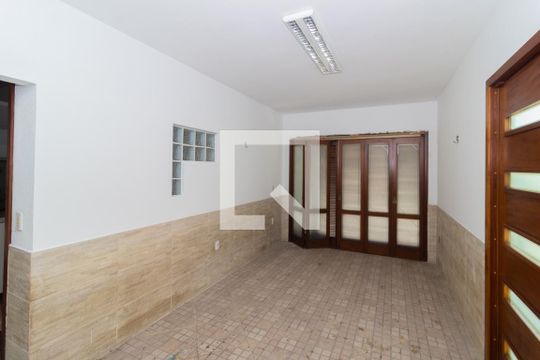 Garagem de casa à venda com 5 quartos, 280m² em Estância Velha, Canoas