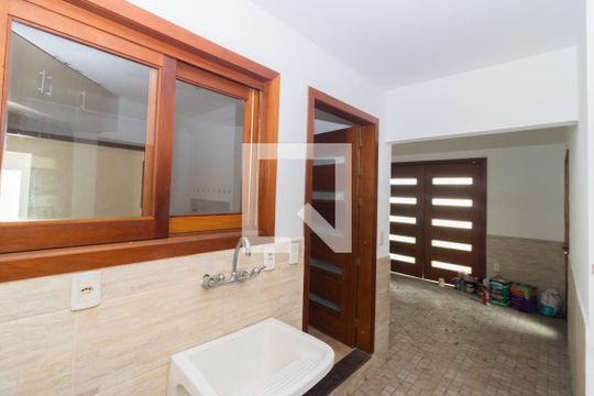 Área de Serviço de casa à venda com 5 quartos, 280m² em Estância Velha, Canoas