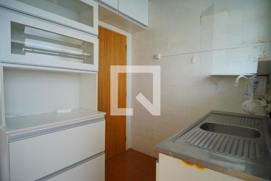 Cozinha de apartamento à venda com 3 quartos, 79m² em Petrópolis, Porto Alegre