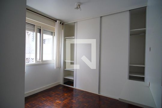 Quarto 1 de apartamento à venda com 3 quartos, 79m² em Petrópolis, Porto Alegre
