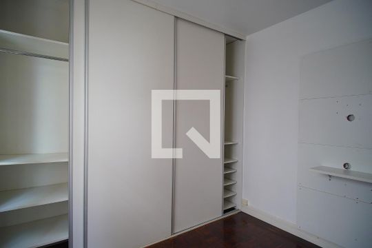 Quarto 1 de apartamento à venda com 3 quartos, 79m² em Petrópolis, Porto Alegre
