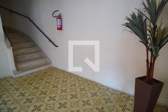 Hall de Entrada de apartamento à venda com 3 quartos, 79m² em Petrópolis, Porto Alegre
