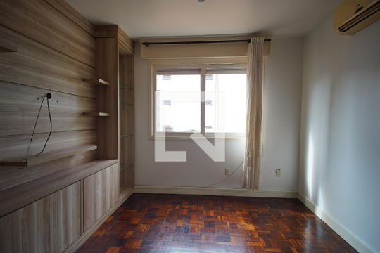 Sala de apartamento à venda com 3 quartos, 79m² em Petrópolis, Porto Alegre