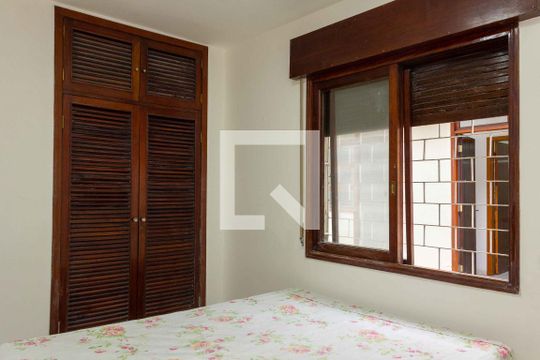Suíte 2 de casa para alugar com 5 quartos, 580m² em Jardim Virginia, Guarujá