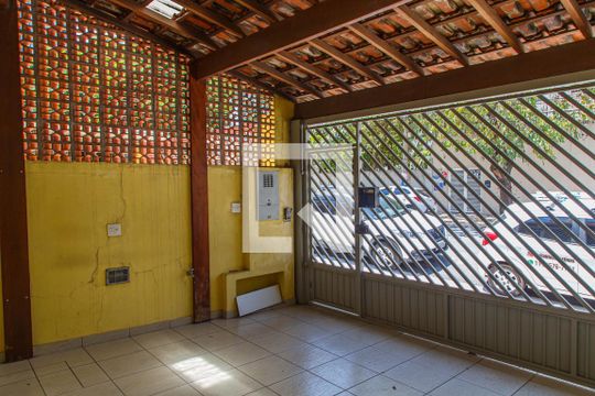 Garagem de casa à venda com 4 quartos, 150m² em Mooca, São Paulo