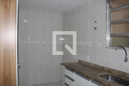Cozinha de apartamento para alugar com 2 quartos, 50m² em Olaria, Rio de Janeiro