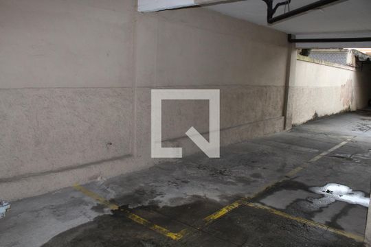 Vaga de Carro de apartamento para alugar com 2 quartos, 50m² em Olaria, Rio de Janeiro