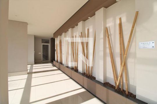 Hall de apartamento para alugar com 2 quartos, 67m² em Brooklin Paulista, São Paulo