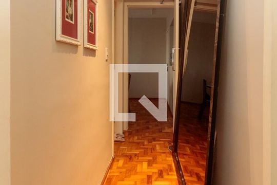 Corredor de apartamento à venda com 3 quartos, 95m² em Pinheiros, São Paulo