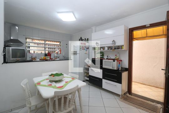 Cozinha de casa à venda com 3 quartos, 140m² em Parque Imperial, São Paulo