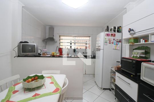 Cozinha de casa à venda com 3 quartos, 140m² em Parque Imperial, São Paulo