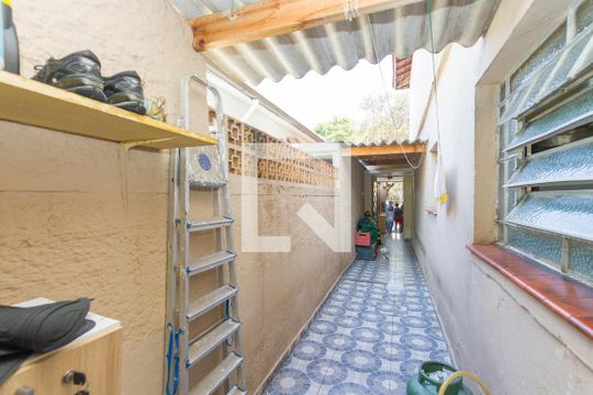 Corredor Lateral  de apartamento à venda com 2 quartos, 100m² em Itaim Bibi, São Paulo