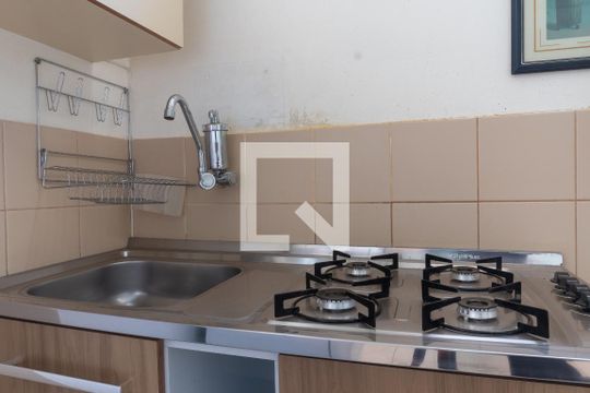 Cozinha de kitnet/studio para alugar com 1 quarto, 23m² em Asa Norte, Brasília