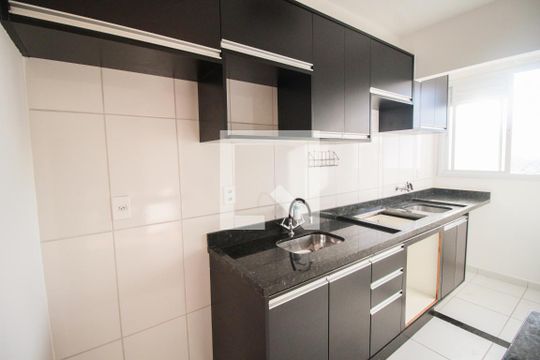Cozinha de apartamento à venda com 2 quartos, 45m² em Vila Princesa Isabel, São Paulo