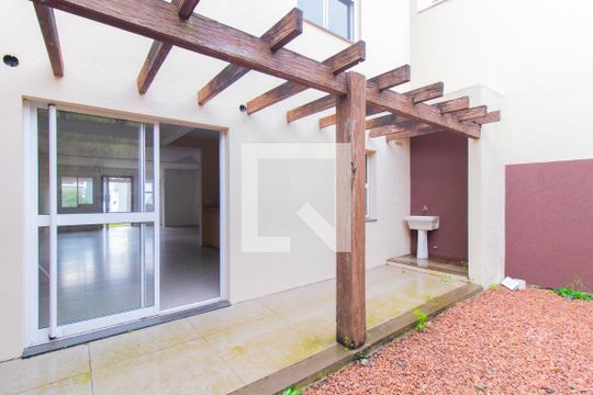 Quintal de casa à venda com 3 quartos, 149m² em Hípica, Porto Alegre