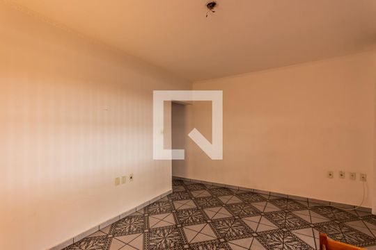 Sala  de casa à venda com 5 quartos, 283m² em Vila Guarani, Santo André