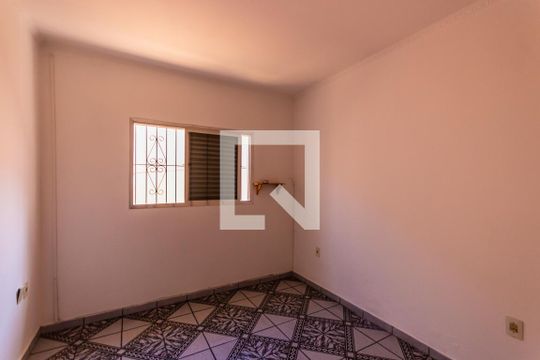 Quarto 2 de casa à venda com 5 quartos, 283m² em Vila Guarani, Santo André