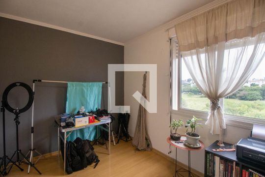 Quarto 1 de apartamento para alugar com 2 quartos, 45m² em Petrópolis, Porto Alegre