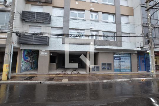 Fachada de apartamento para alugar com 1 quarto, 31m² em Centro Histórico, Porto Alegre