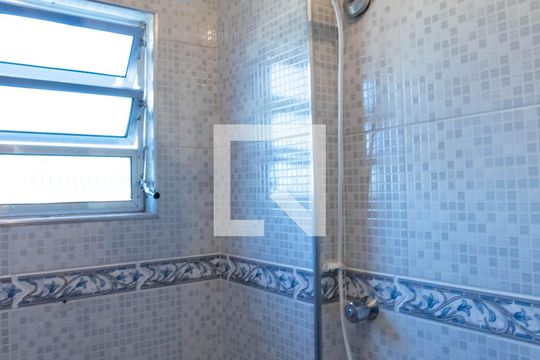 Banheiro de apartamento à venda com 2 quartos, 45m² em Conjunto Habitacional Teotonio Vilela, São Paulo