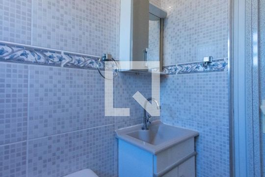 Banheiro de apartamento à venda com 2 quartos, 45m² em Conjunto Habitacional Teotonio Vilela, São Paulo