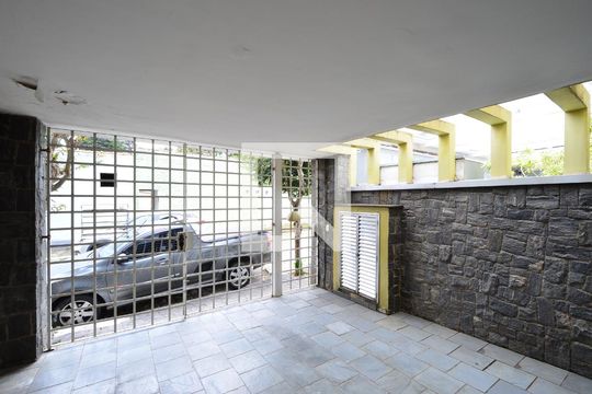 Garagem de casa à venda com 2 quartos, 145m² em Planalto Paulista, São Paulo