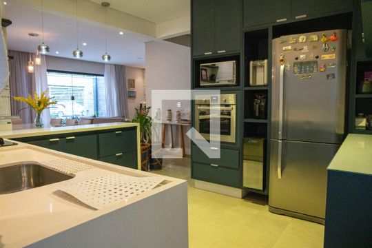 Cozinha de casa à venda com 4 quartos, 460m² em Lapa, São Paulo