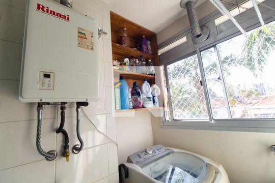 Área de serviço de apartamento para alugar com 2 quartos, 50m² em Vila Ema, São Paulo