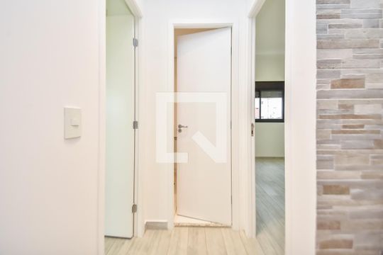 Corredor de apartamento para alugar com 2 quartos, 57m² em Bela Vista, São Paulo