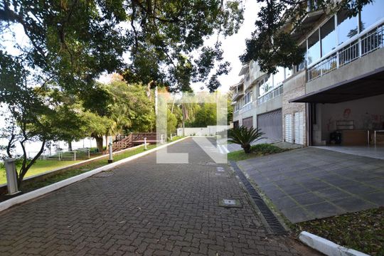 Área comum de casa de condomínio para alugar com 3 quartos, 245m² em Pedra Redonda, Porto Alegre